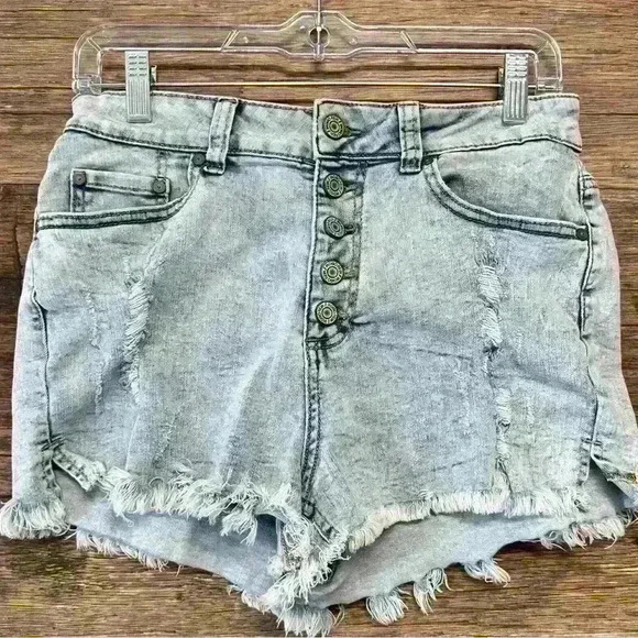 Indigo Rein Pants - Indigo Rein light wash women’s juniors size 11 Jean shorts